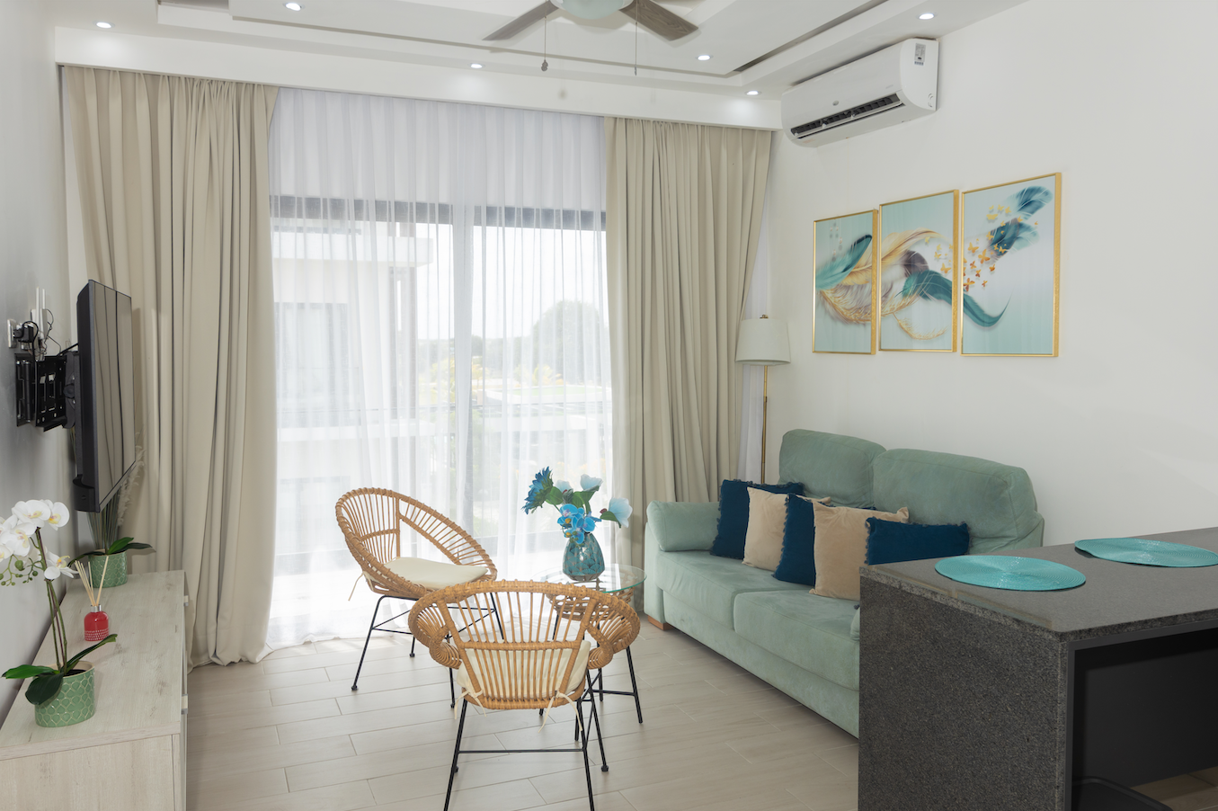 Panorama Lake Third Floor V20-4