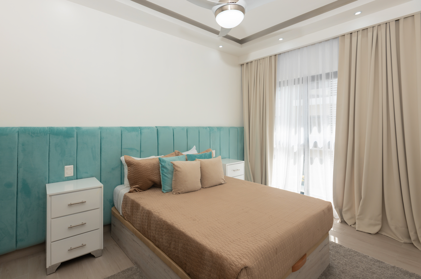 Panorama Lake Third Floor V20-4