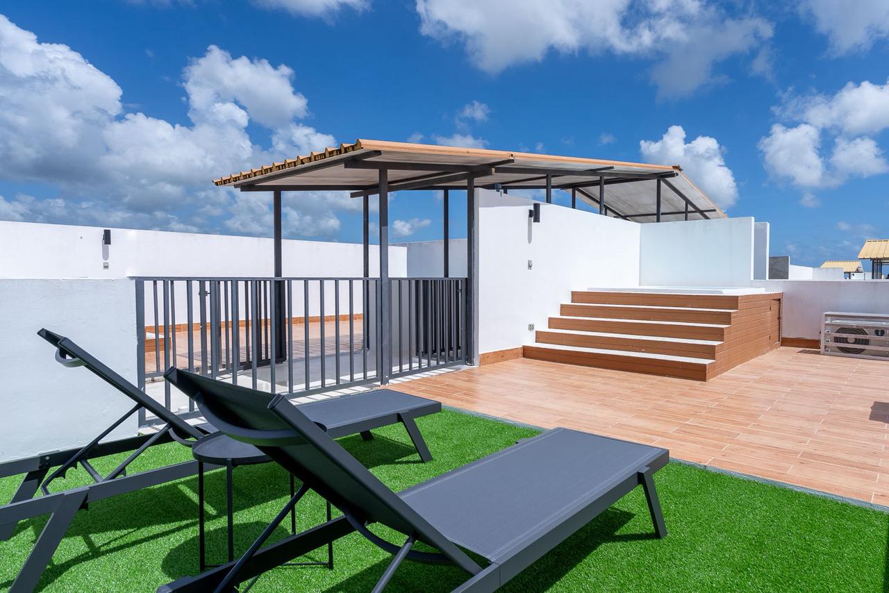 Tropics Golf Second Floor V31-2